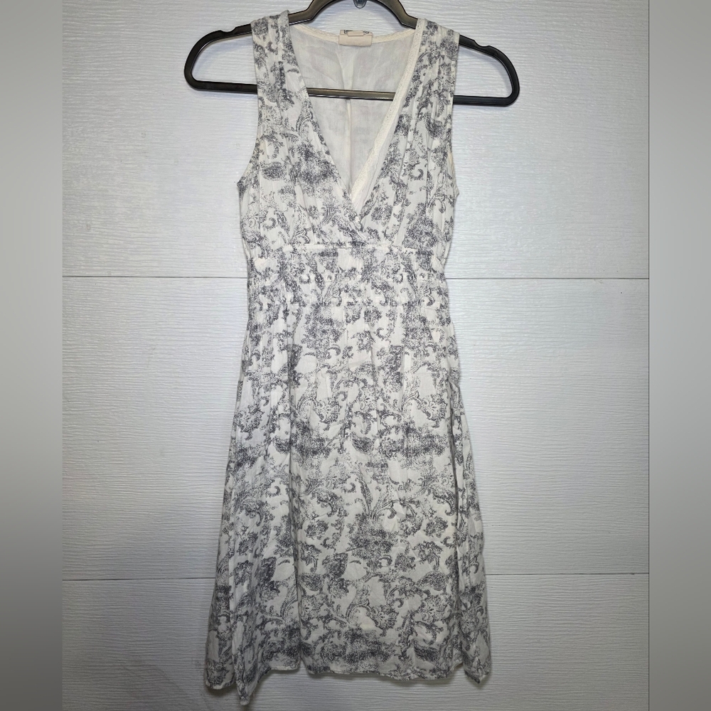 Converse White and Gray Floral V-Neck Midi Dress